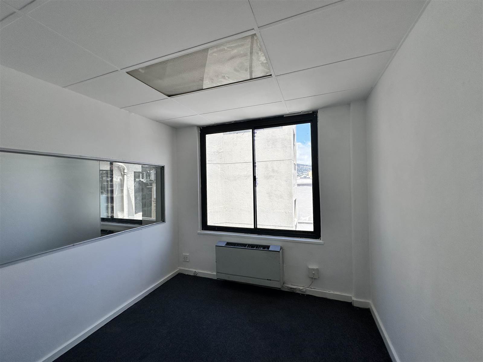 48  m² Commercial space in Cape Town City Centre photo number 2