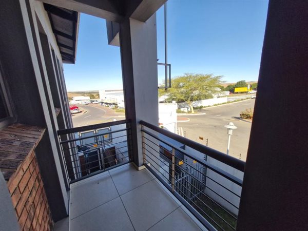 125  m² Commercial space