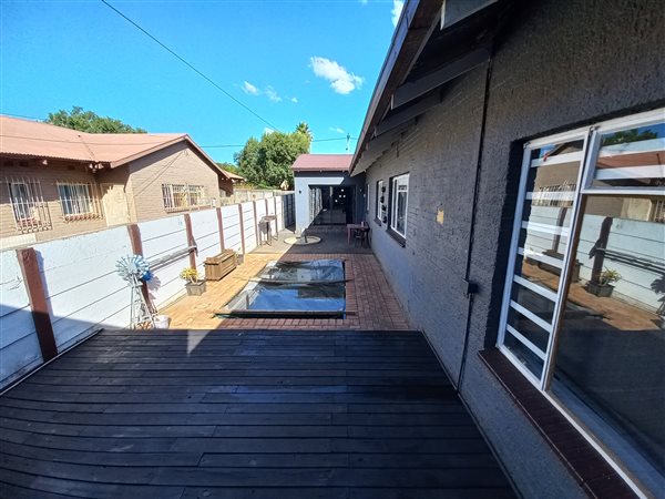3 Bed House in Nigel Central