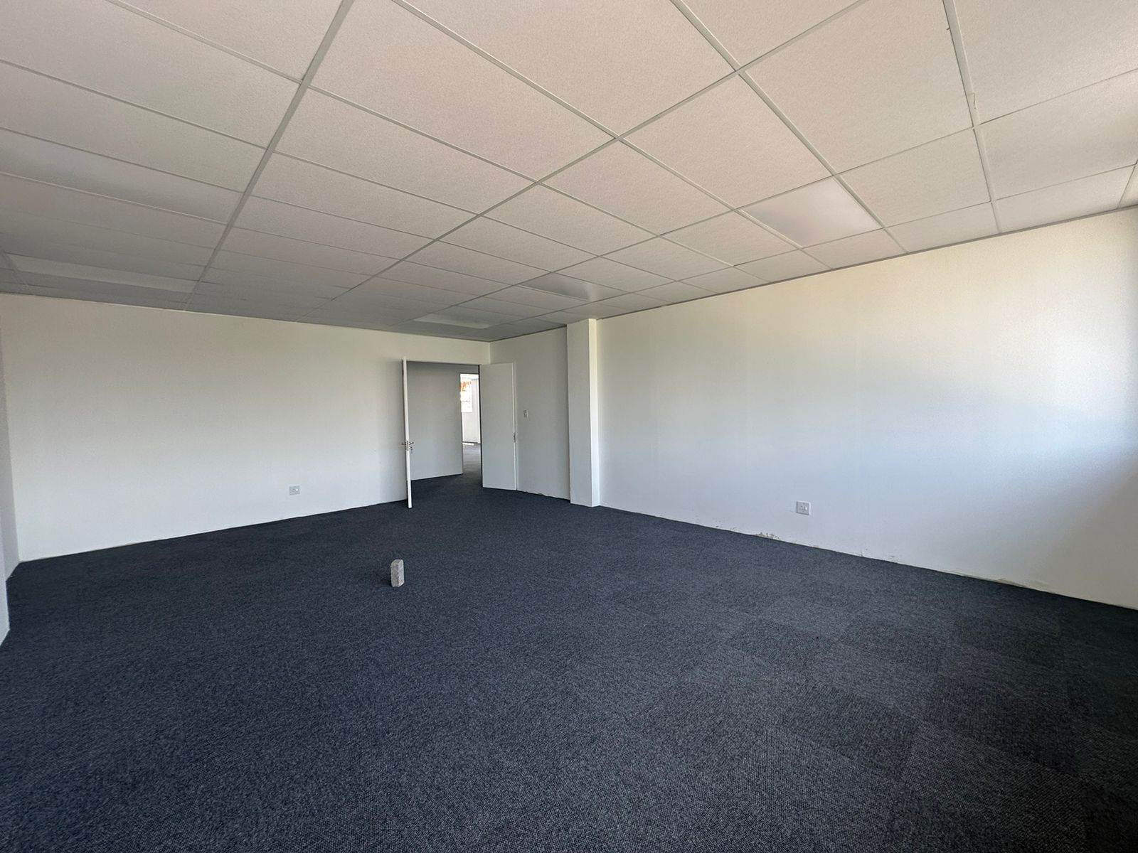 50  m² Commercial space in New Redruth photo number 12