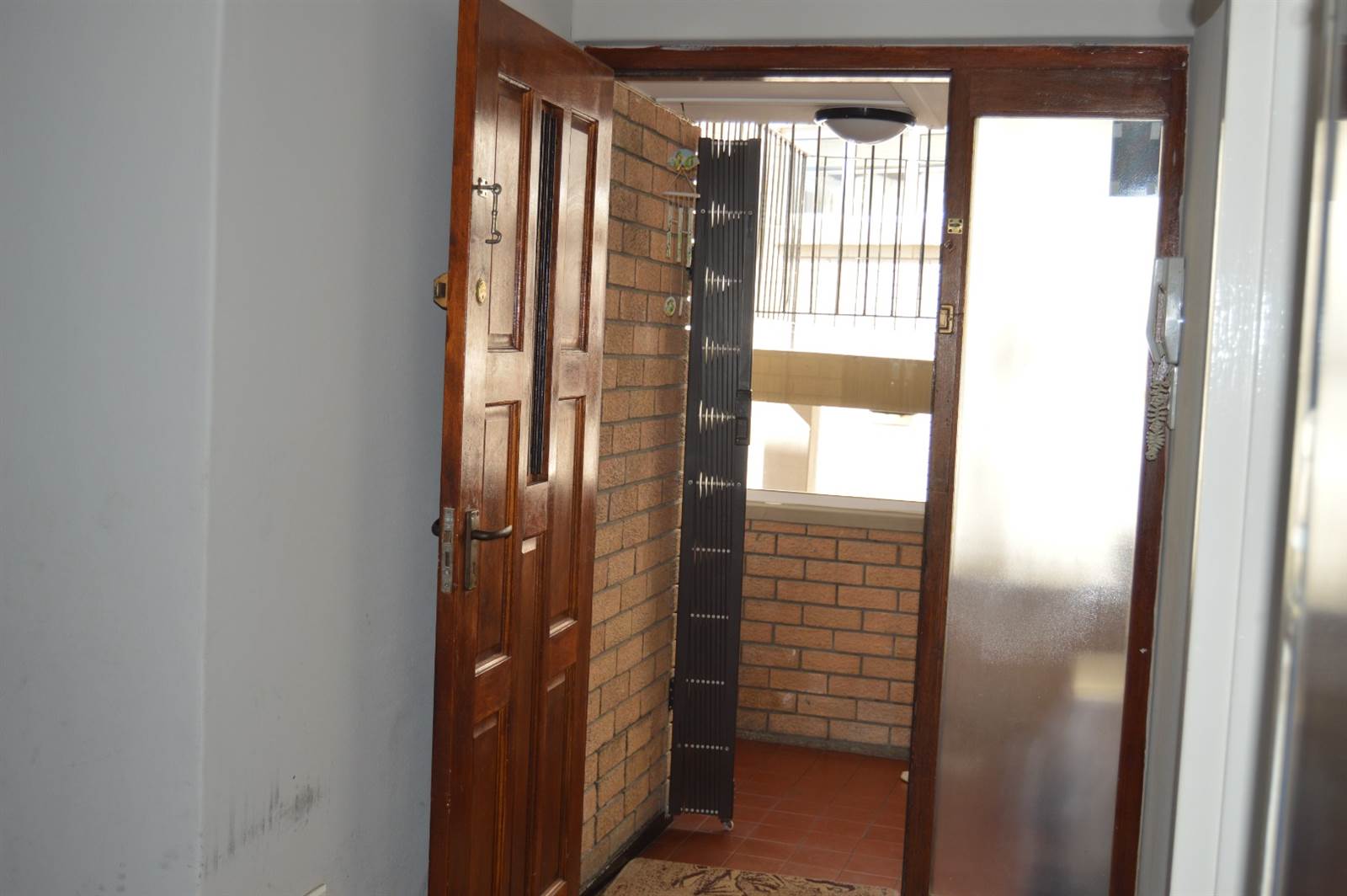 2 Bed Apartment in Wynberg photo number 17