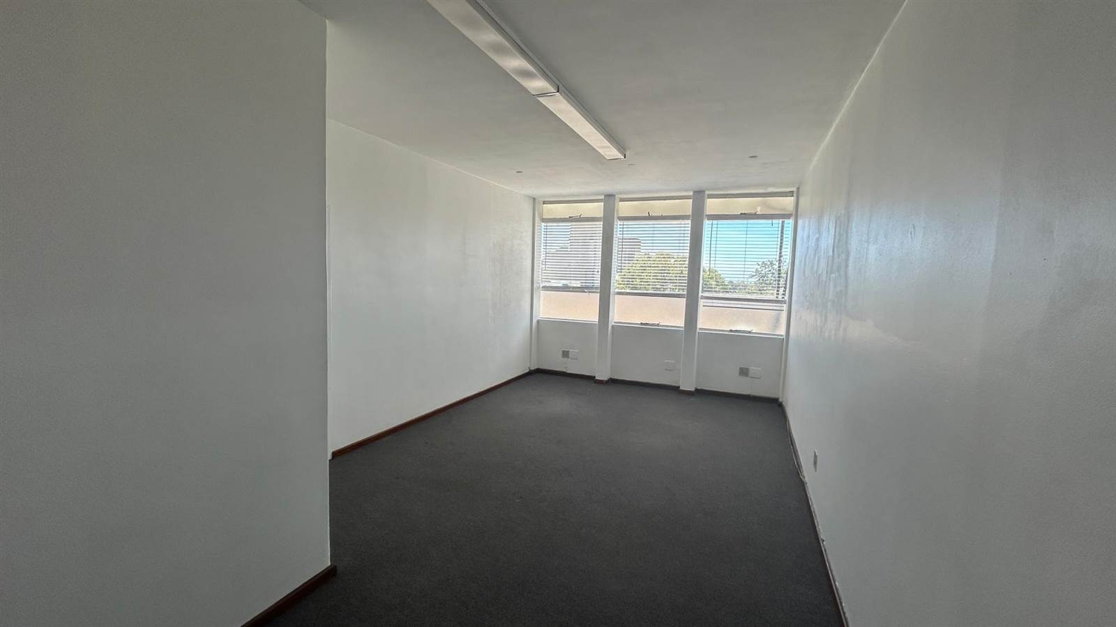 24.84  m² Office Space in Claremont photo number 2