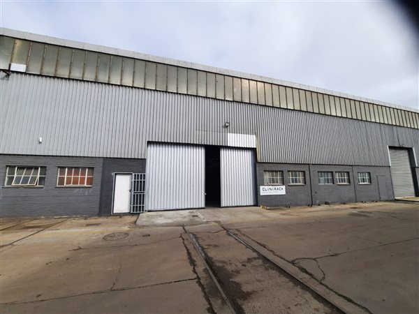 1 500  m² Industrial space