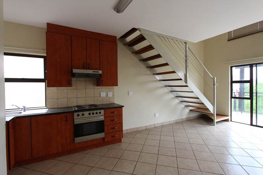 1 Bed Apartment in Hazeldean (Silverlakes Surroundings) photo number 3
