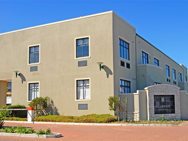 75  m² Commercial space in Century City