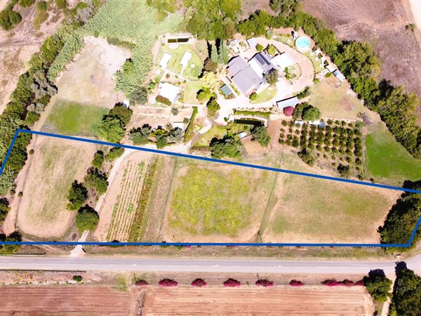 1.5 ha Land available in Oudtshoorn