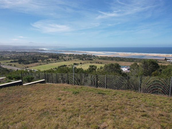 929 m² Land