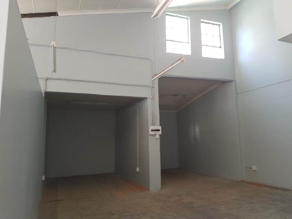 400  m² Commercial space in Bloemfontein photo number 1