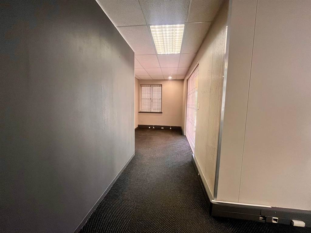 80  m² Office Space in Craighall photo number 8