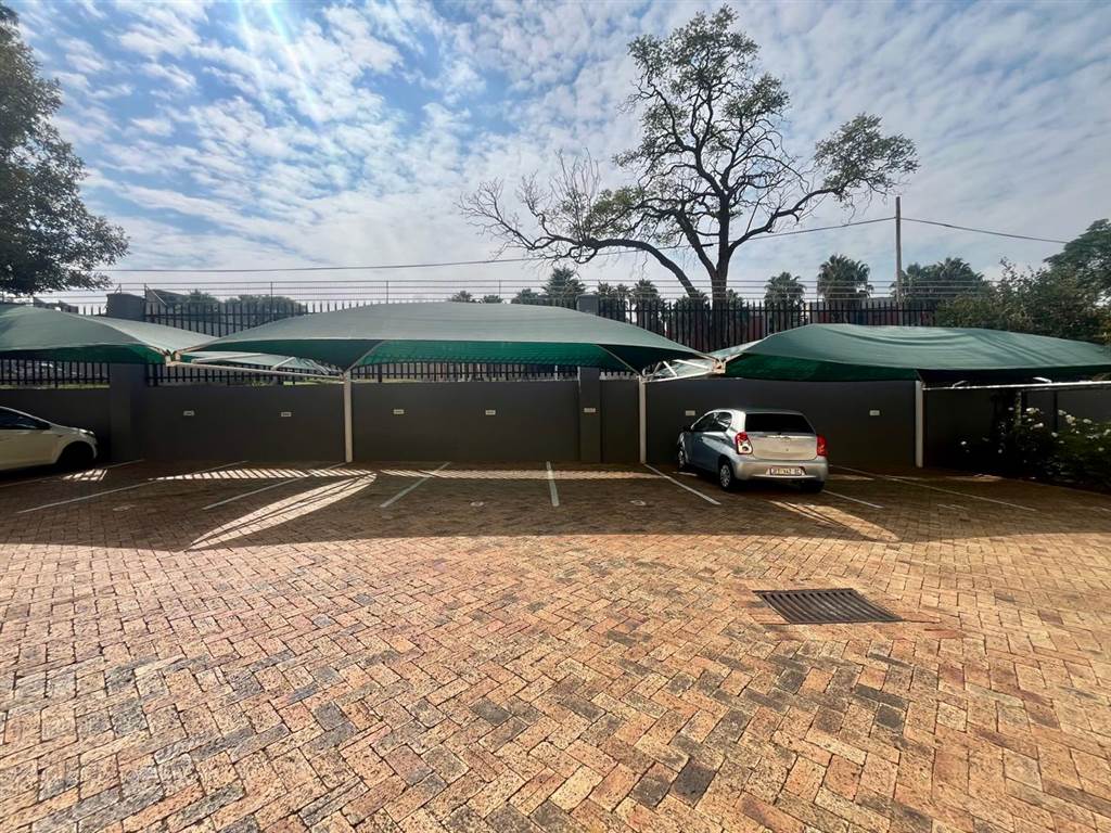 80  m² Office Space in Craighall photo number 3