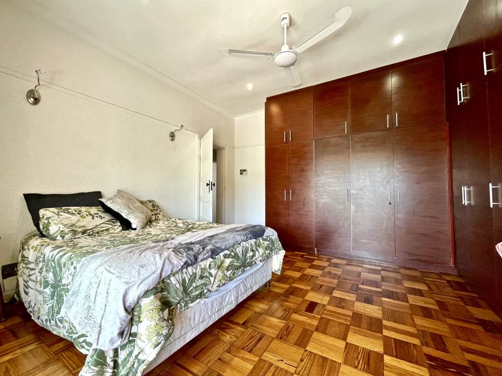 2 Bed Apartment in Rosebank photo number 7