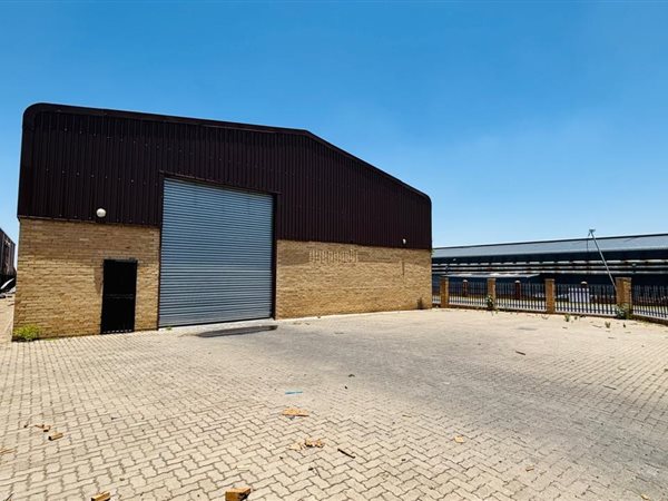 800  m² Industrial space