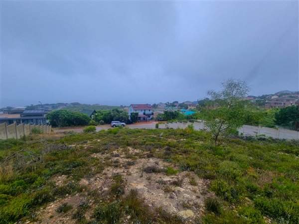 920 m² Land available in Dana Bay