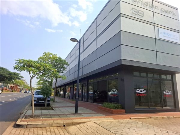 140  m² Retail Space