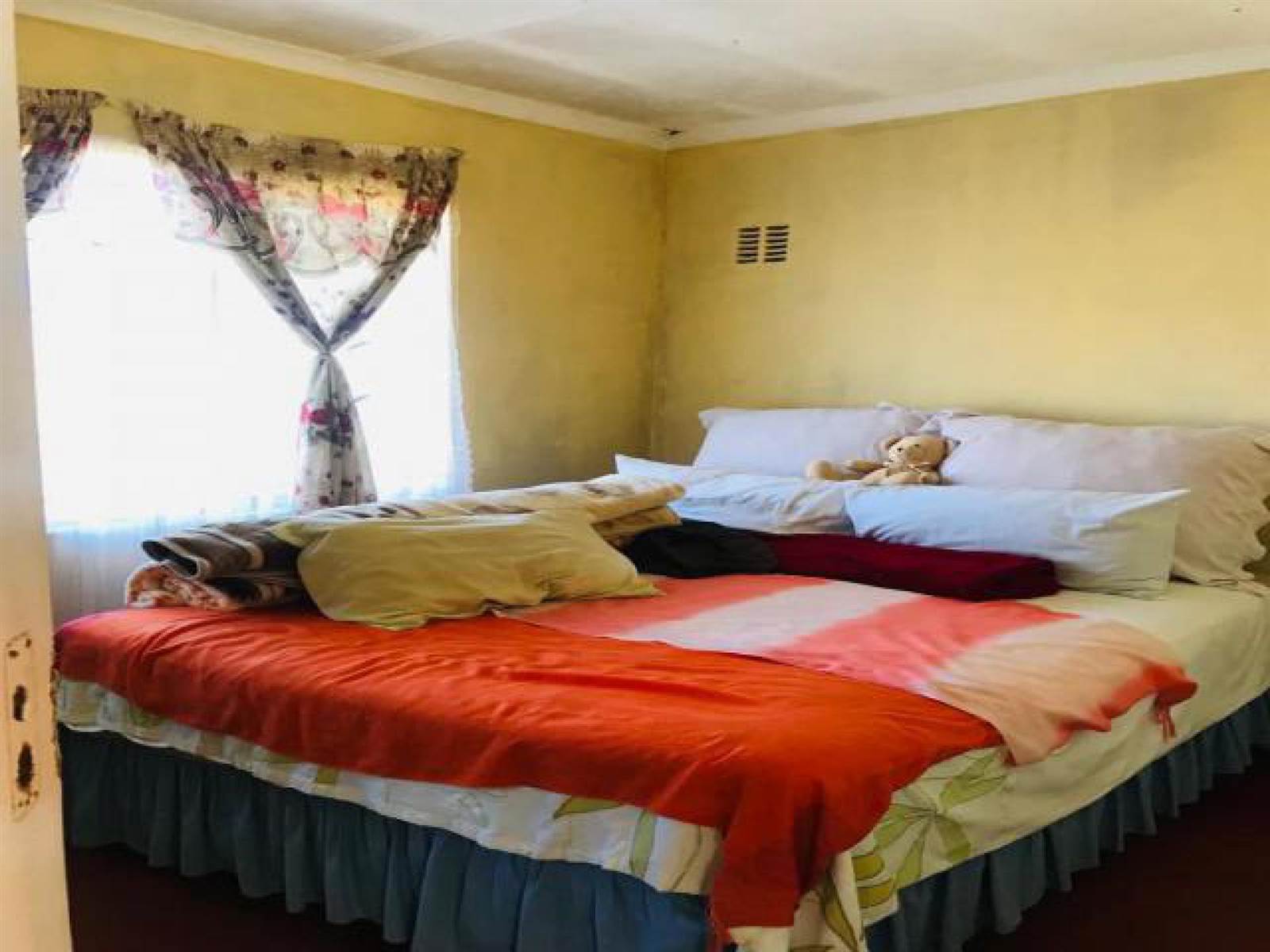 2 Bed House in Esikhawini photo number 8