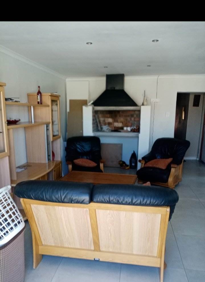 7 Bed House in Stellenbosch Central photo number 6