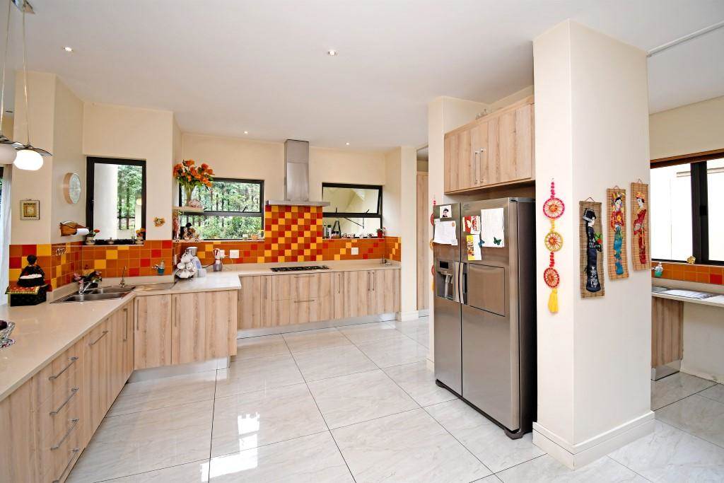 4 Bed House in Woodmead photo number 18