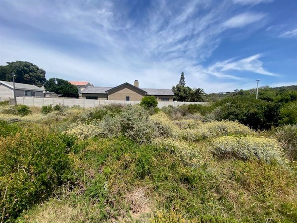 612 m² Land