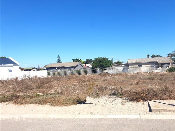 500 m² Land available in Port Owen