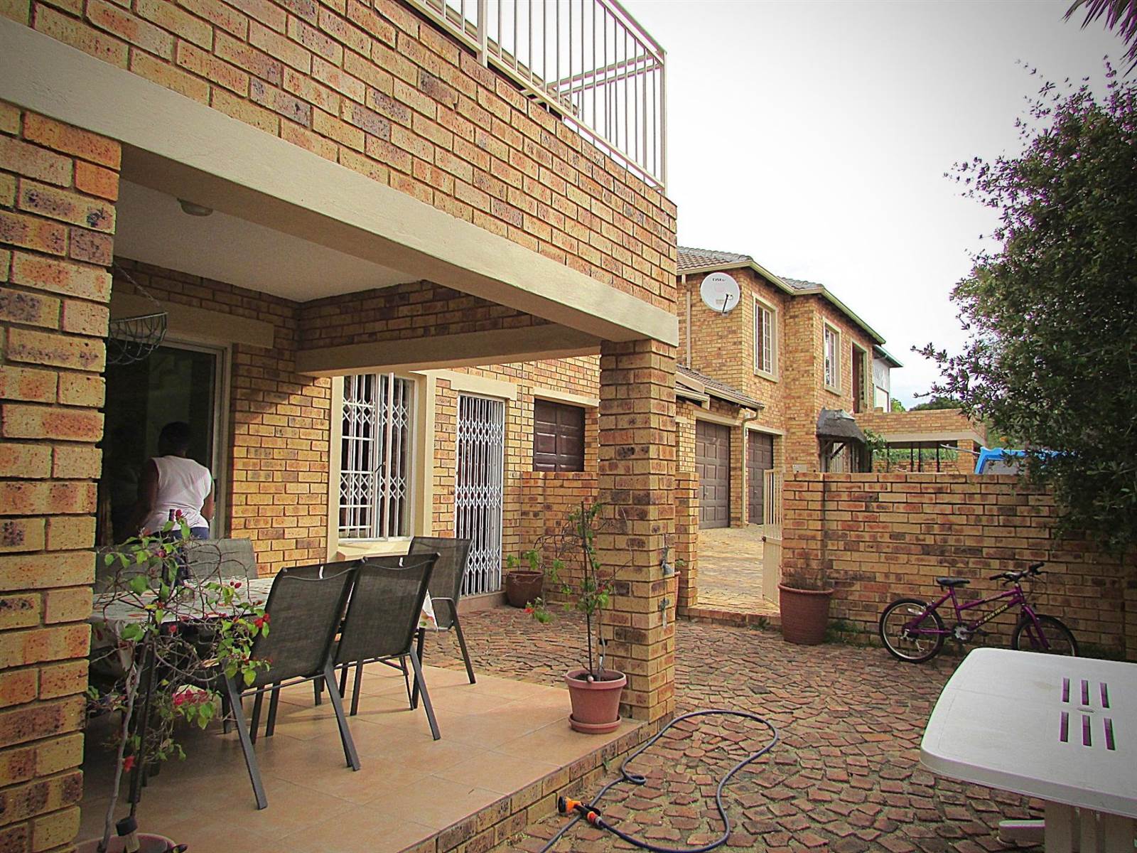 3 Bed Townhouse in Olivedale photo number 3