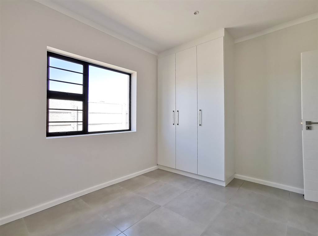 3 Bed Townhouse in Glenroy Park photo number 20