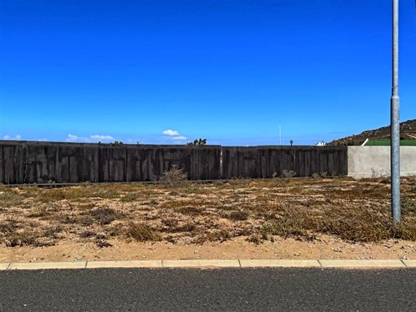 845 m² Land