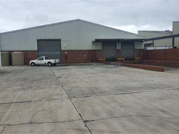 1 380  m² Industrial space