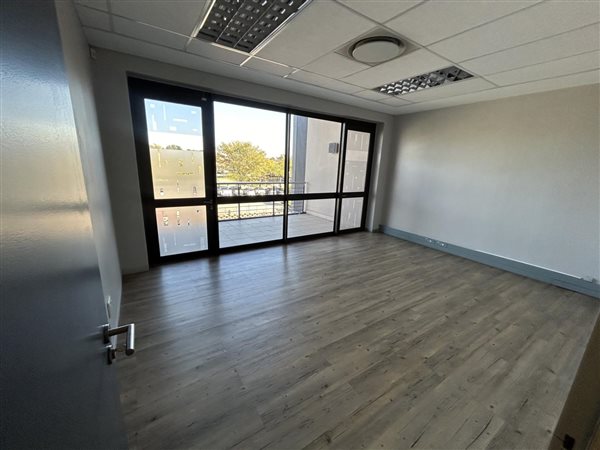 157  m² Office Space