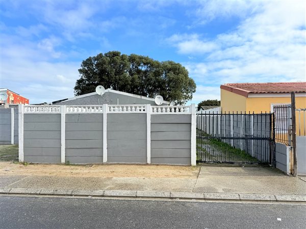 3 Bedroom House 3 Bedroom House