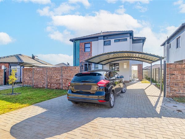4 Bedroom House 4 Bedroom House