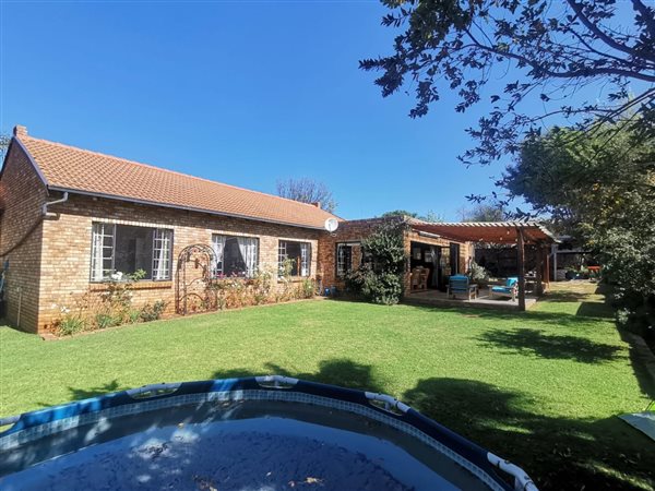 3 Bed House in Highveld