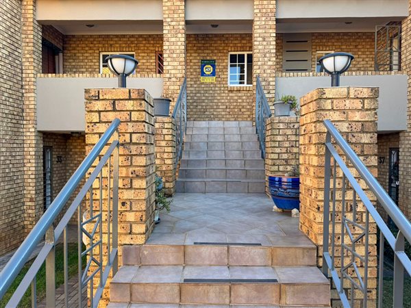 2 Bedroom Townhouse