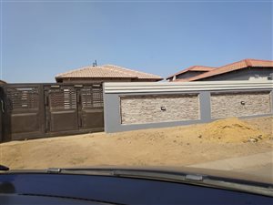 3 Bed House in Vanderbijlpark CE3