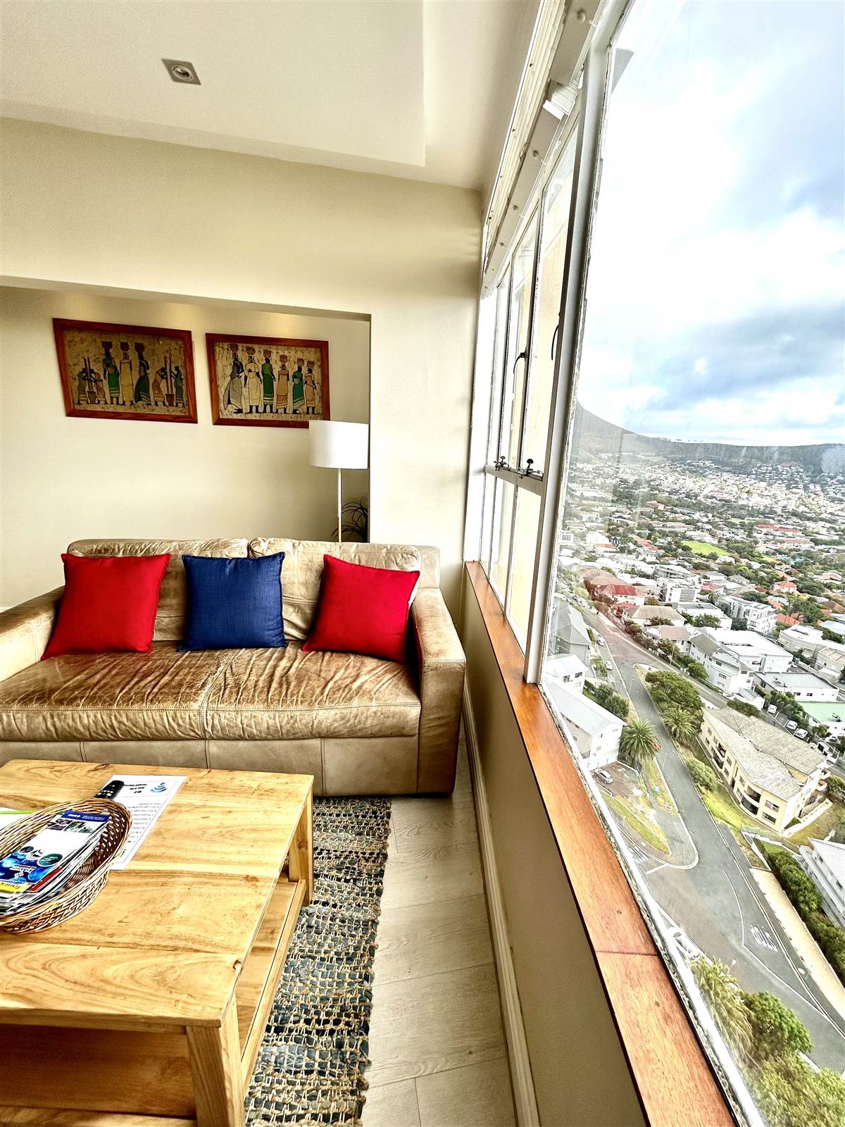 2 Bed Apartment in Vredehoek photo number 11