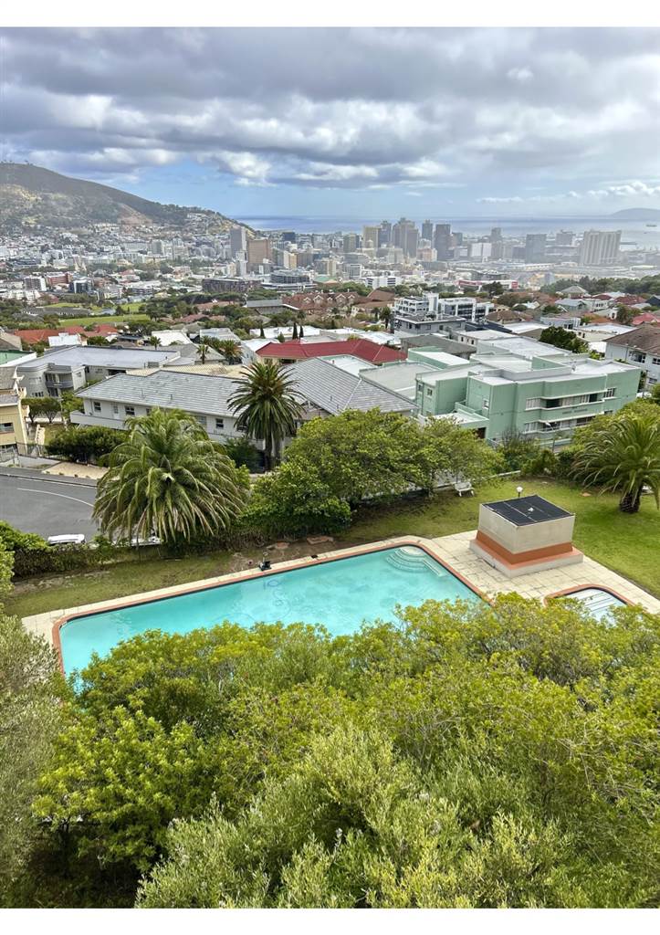 2 Bed Apartment in Vredehoek photo number 26