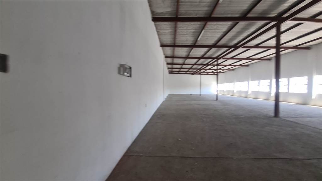 200  m² Commercial space in Pretoria Central photo number 9