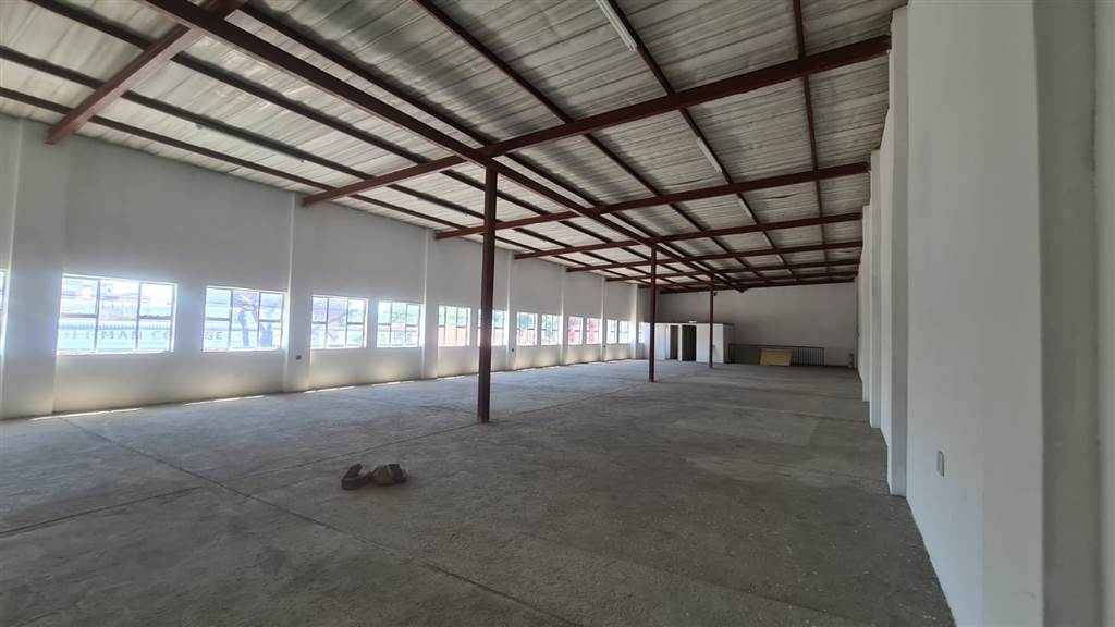 200  m² Commercial space in Pretoria Central photo number 3