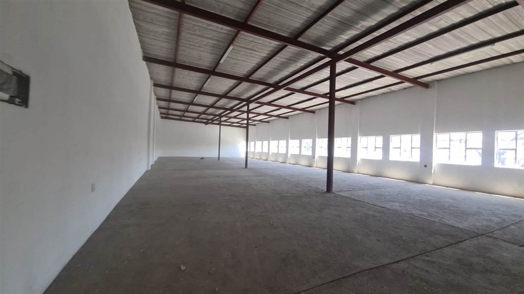 200  m² Commercial space in Pretoria Central photo number 10