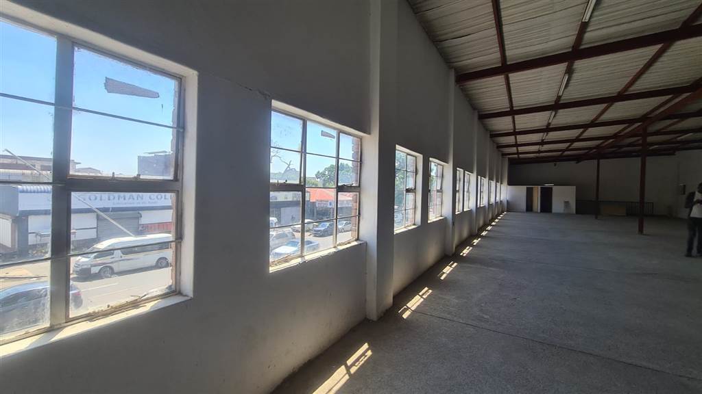 200  m² Commercial space in Pretoria Central photo number 14