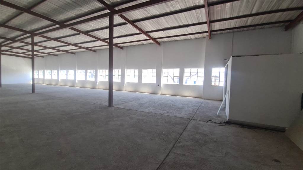 200  m² Commercial space in Pretoria Central photo number 12