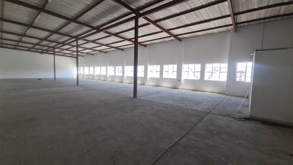 200  m² Commercial space in Pretoria Central photo number 6