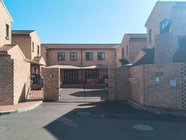 3 Bedroom Townhouse