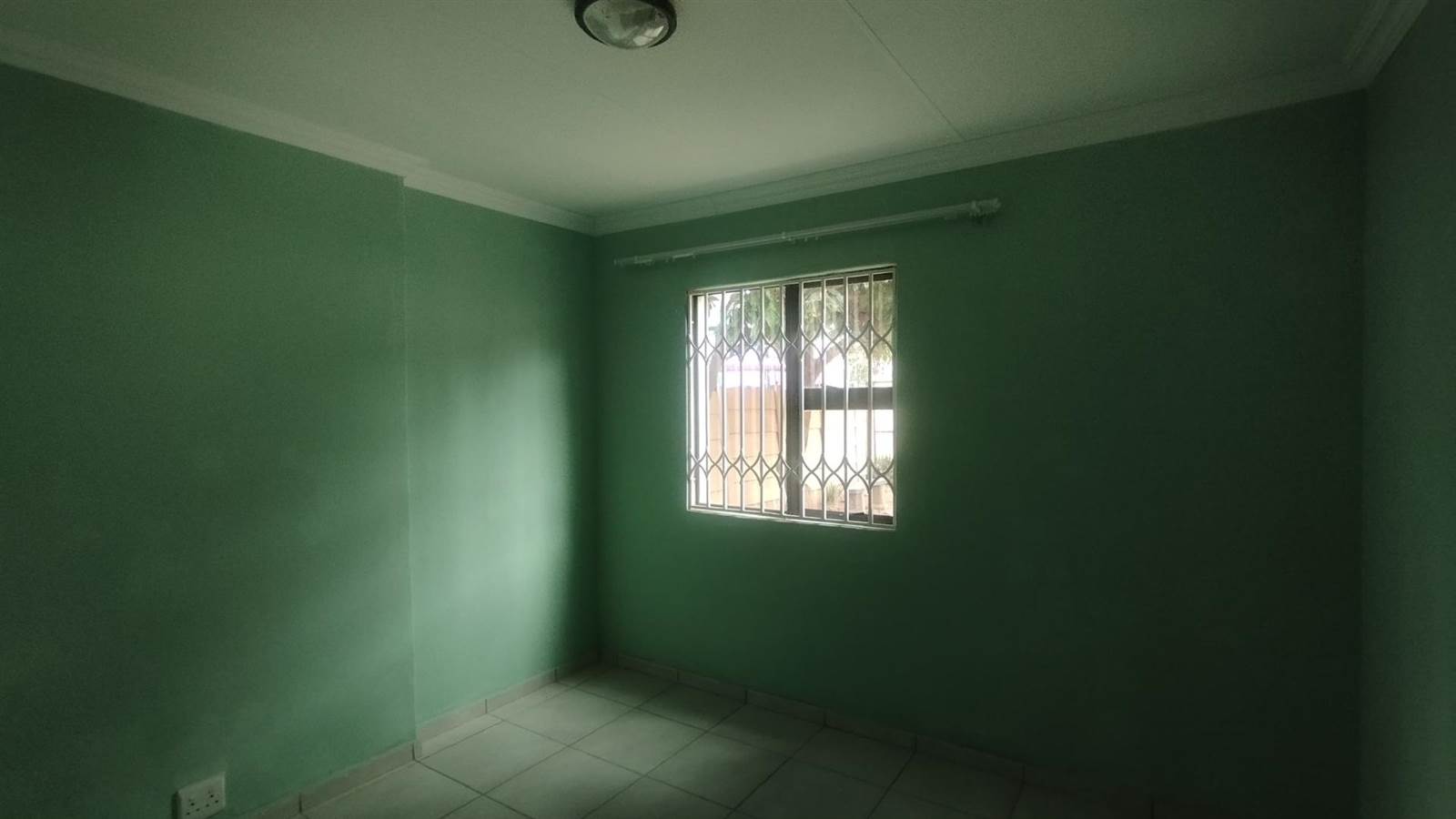 2 Bed House in Northmead photo number 8