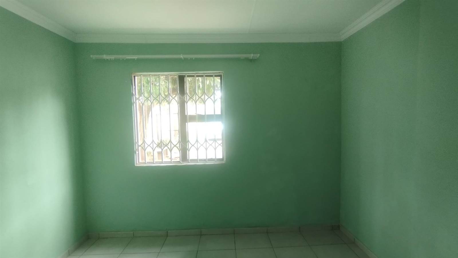2 Bed House in Northmead photo number 7