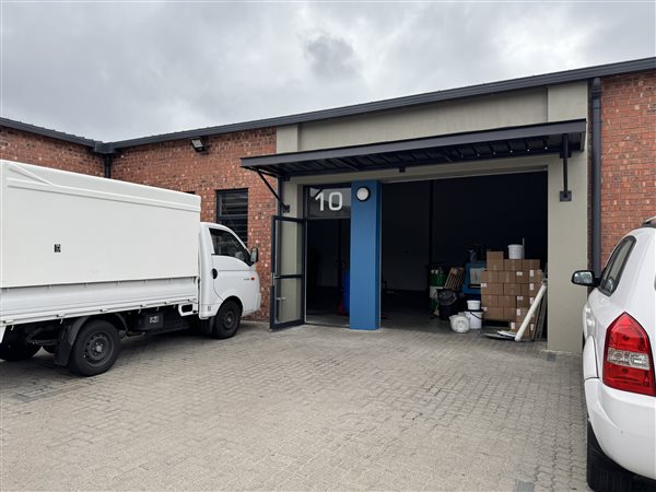 175  m² Commercial space in Ottery