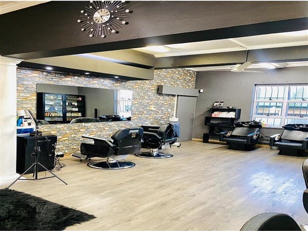 75 m² Office Space 75 m² Office Space