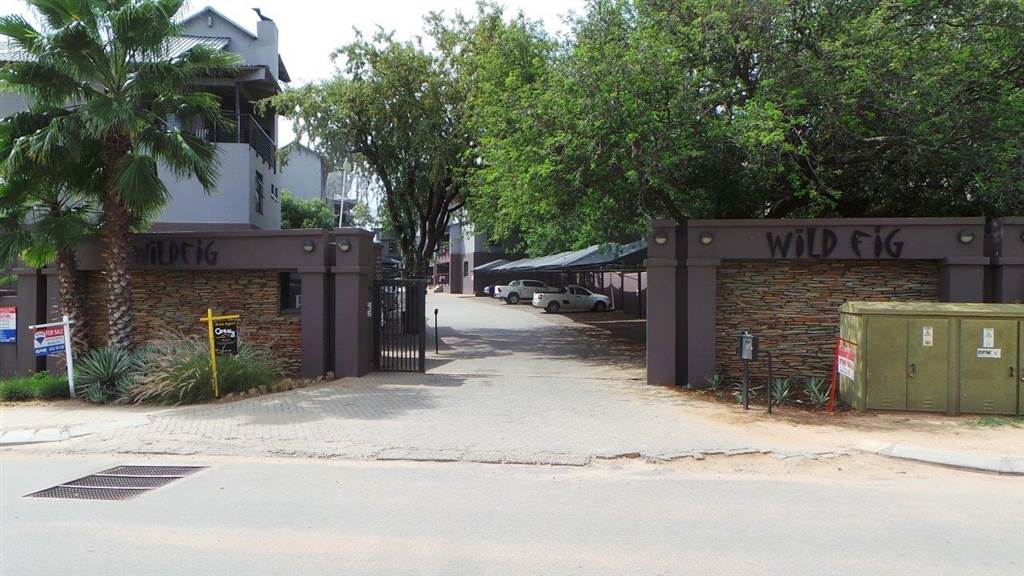 2 Bed Apartment in Hoedspruit photo number 15