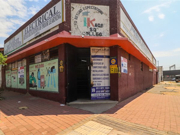 350  m² Commercial space in Germiston Central