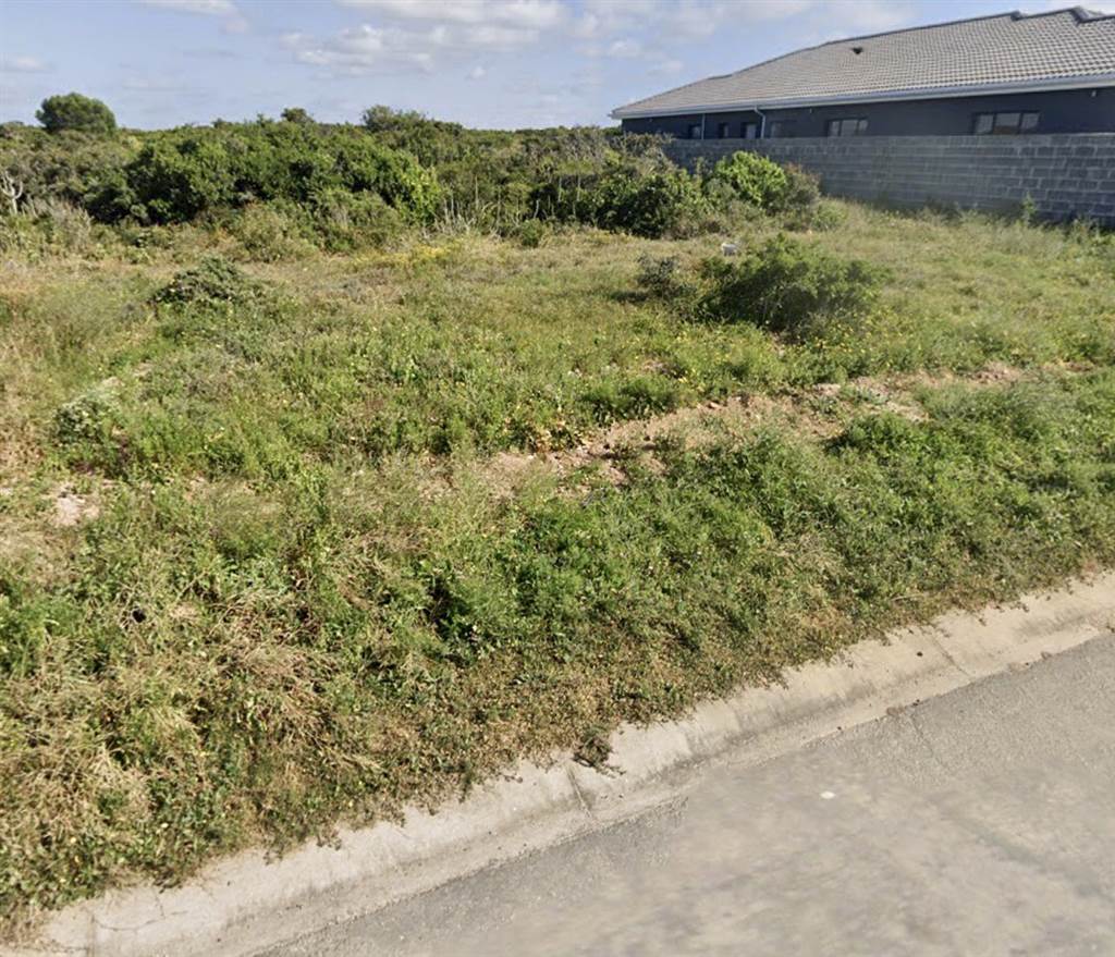 592 m² Land available in Bluewater Bay photo number 1