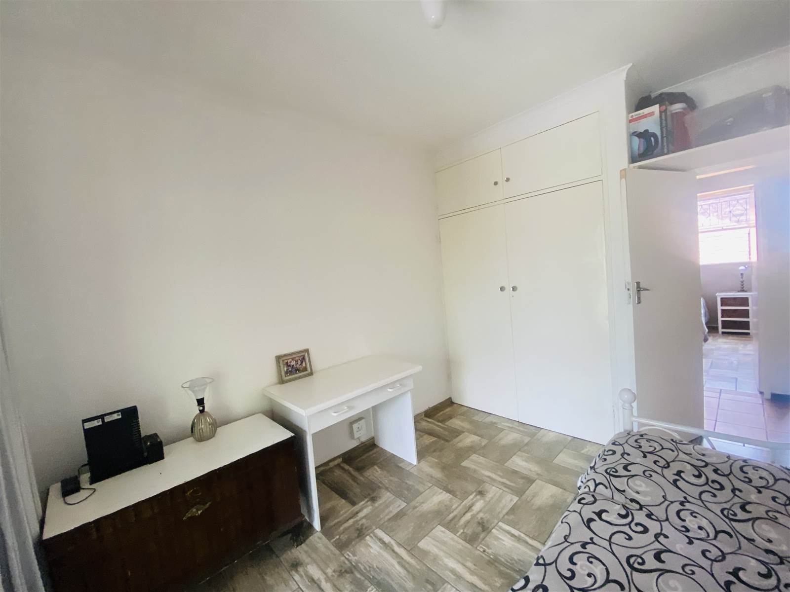 3 Bed Apartment in New Redruth photo number 7
